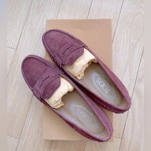 Tod’s Bordeaux Suede Driving Moccasin, size 36